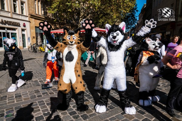 CGC2 0042 von Ryius Suitwalk CGC2 0042 von Ryius Suitwalk